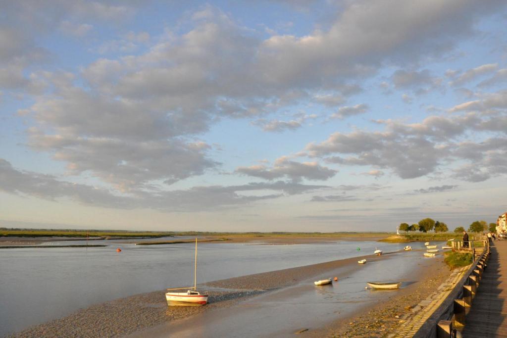 Hotel Du Port Et Des Bains Saint-Valéry-sur-Somme Kültér fotó